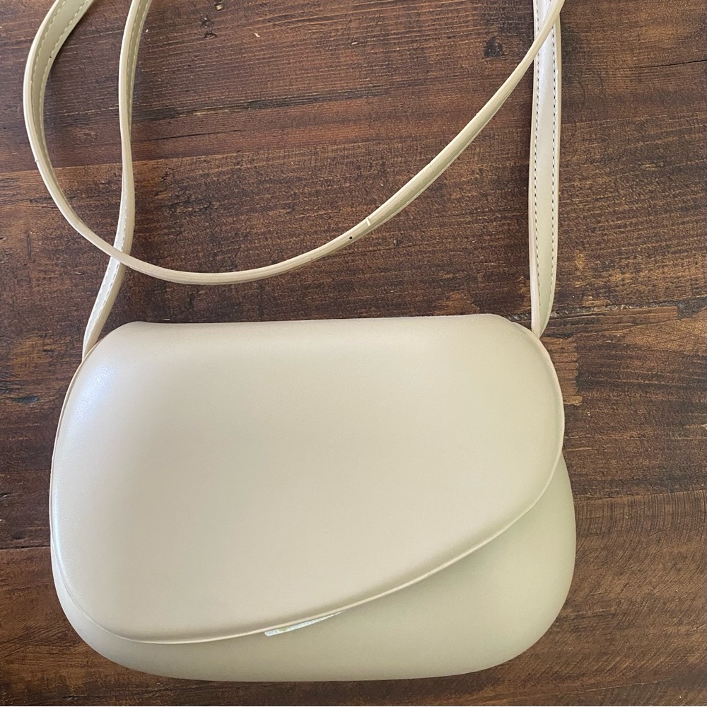 ZARA bag, in perfect used condition. Make an offer 💜